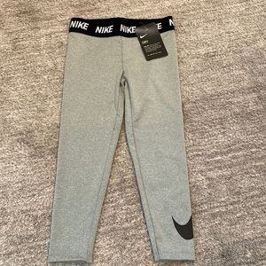 Nike girl dry-fit athletic legging 5/S
